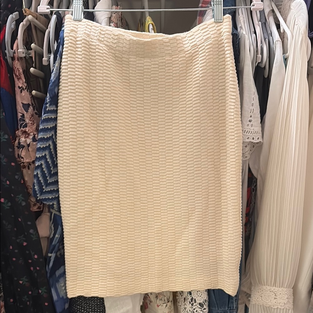 Elegant Cream Textured Skirt